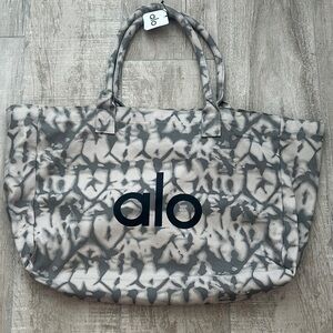 ALO Yoga Gray Patterned Women's Bag